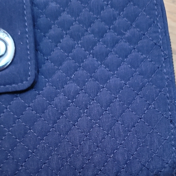 VERA BRADLEY/Quilted Navy Wallet - Picture 3 of 16